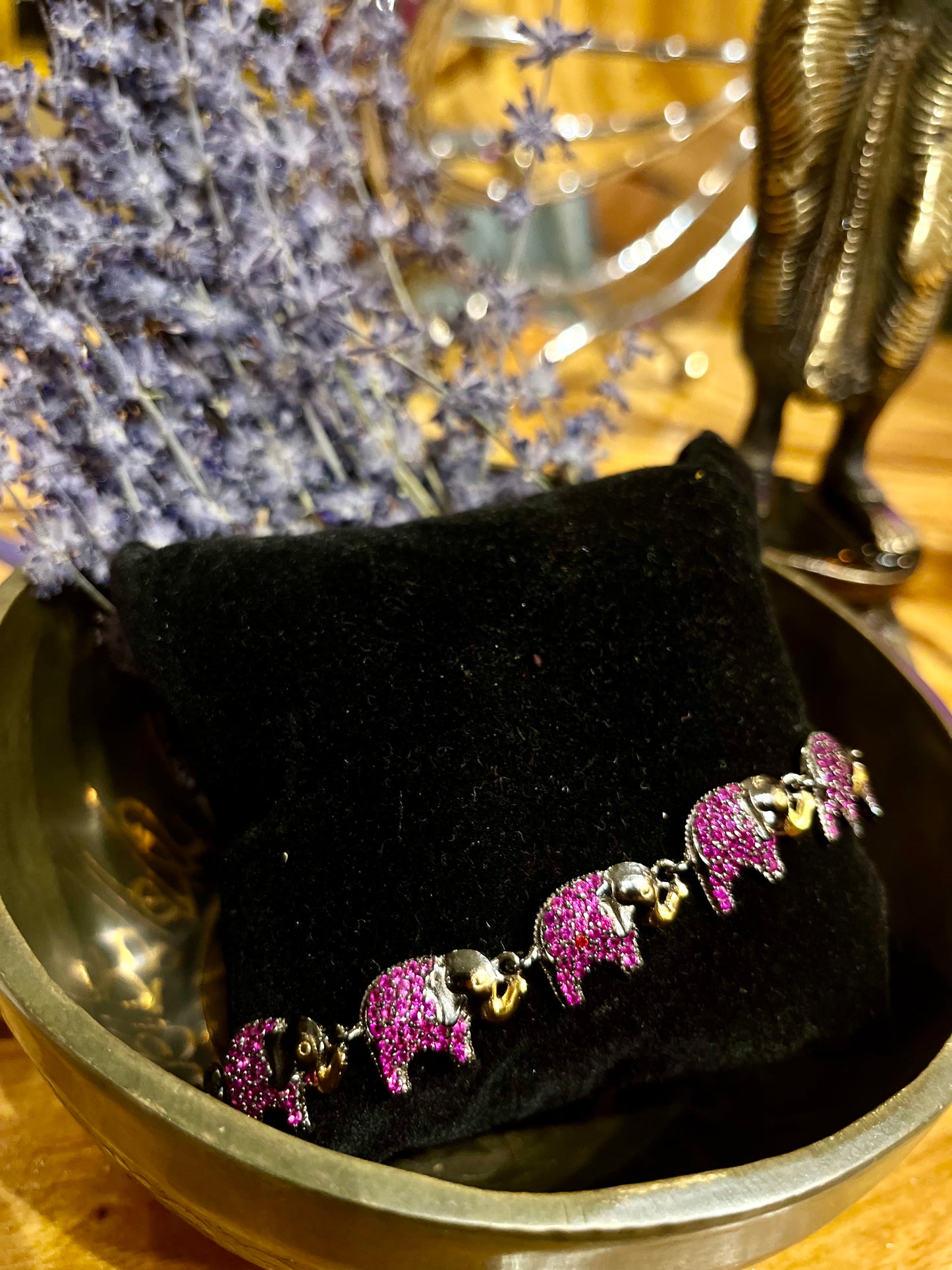 Elegantes Rubin-Elefantenarmband aus 92,5 Sterlingsilber mit schwarzer Rhodiumbeschichtung