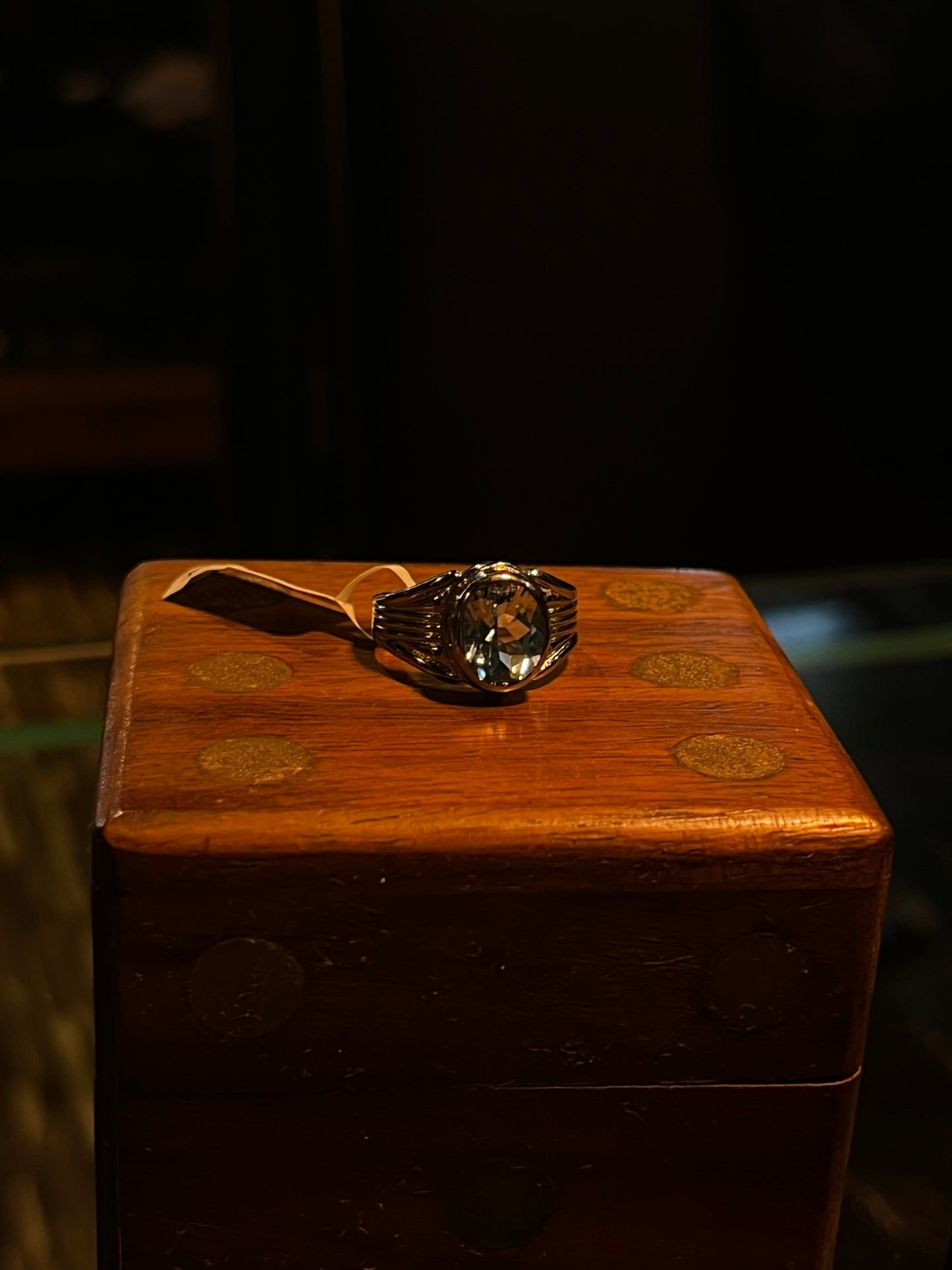 Hochwertiger Blautopas-Ring aus 92,5er Silber mit Platinbeschichtung