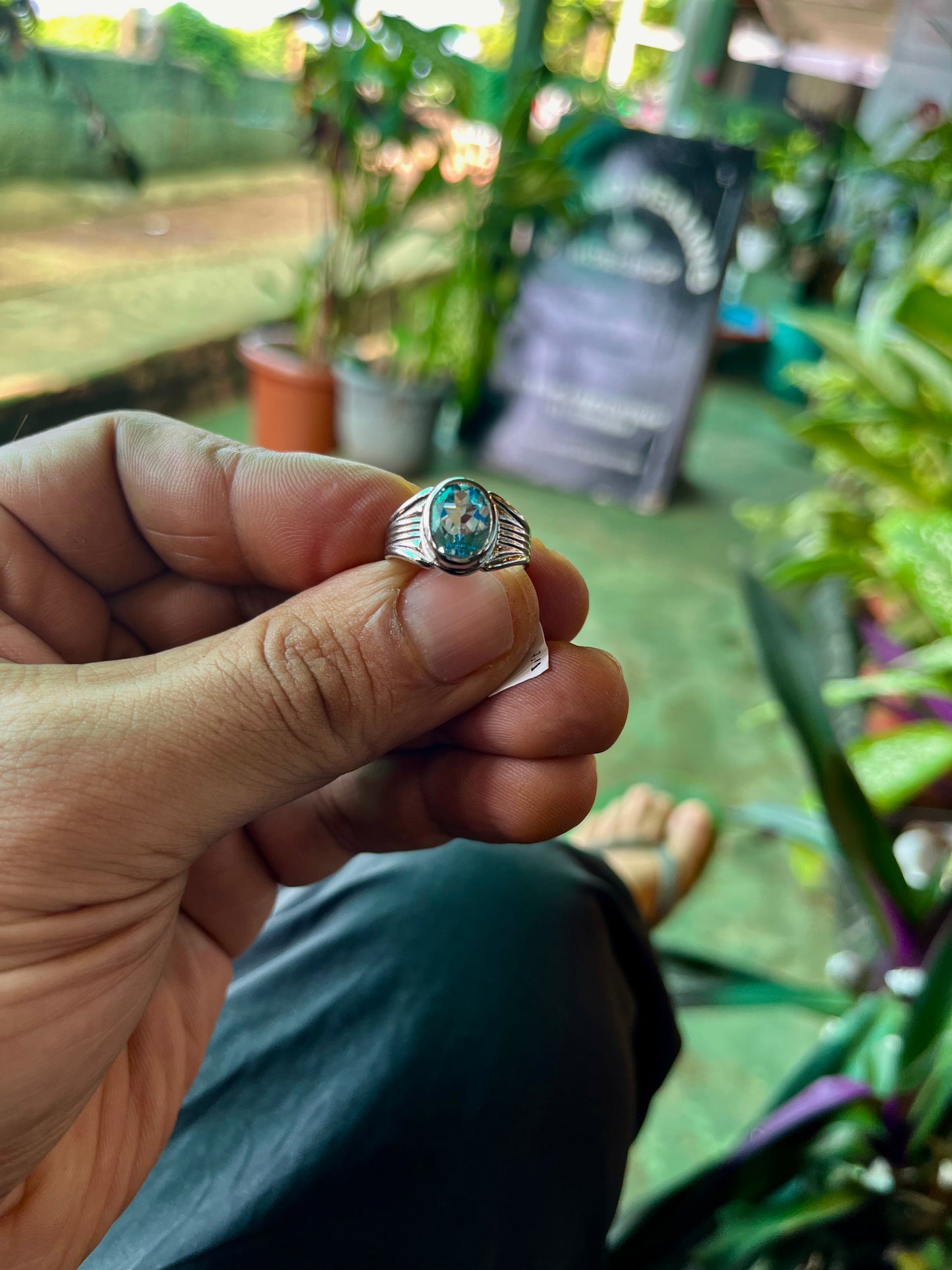 Hochwertiger Blautopas-Ring aus 92,5er Silber mit Platinbeschichtung