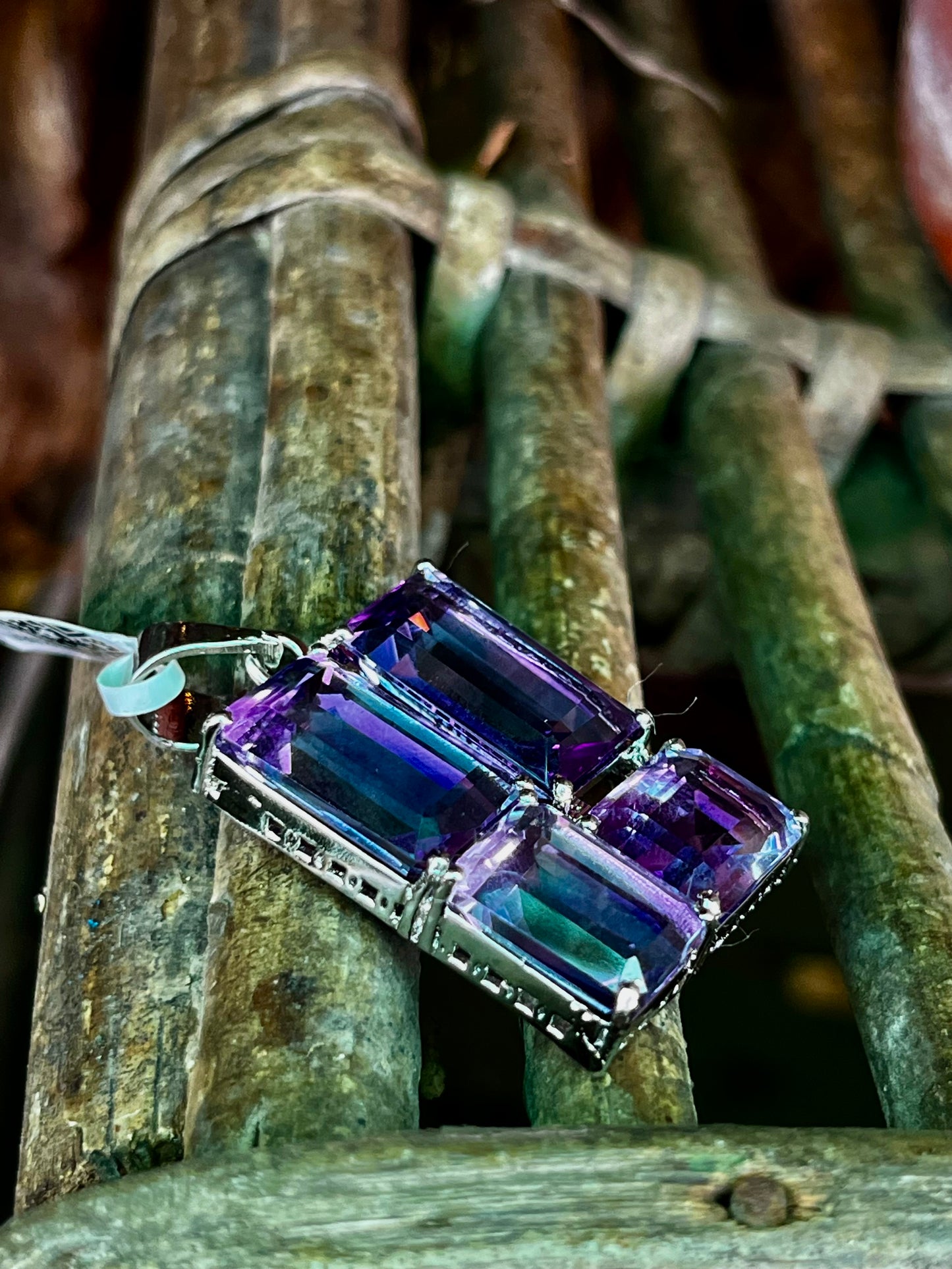 Eleganter Amethyst-Anhänger mit Kissenschliff aus 925er Silber mit Platinbeschichtung