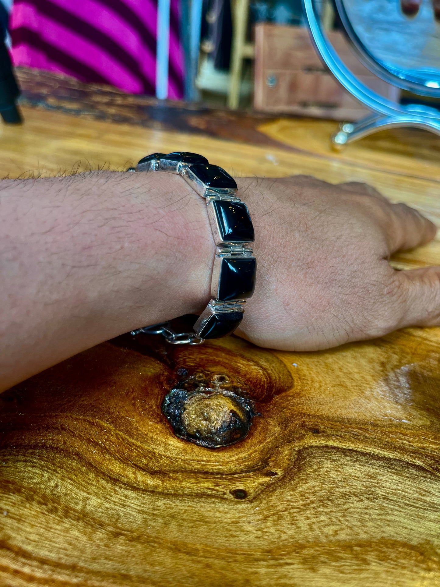 Elegantes Armband aus schwarzem Onyx mit quadratischen Steinen aus 92.5 Sterlingsilber