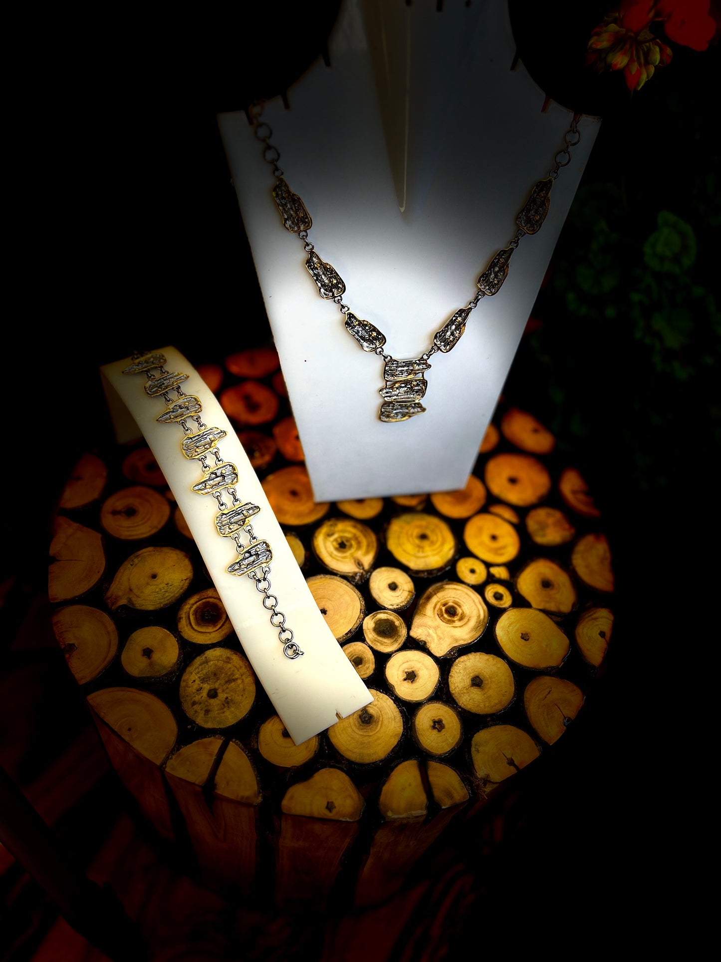 🌟„Entfesselte Eleganz: 925er Sterlingsilberschmuck mit schwarzer Rhodinierung und Goldplattierung“